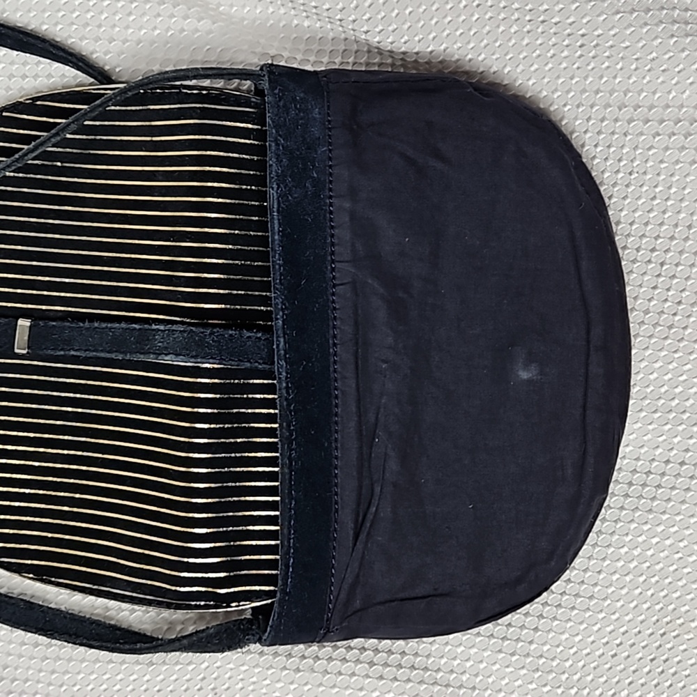 PETITE MENDIGOTE NAVY SUEDE CROSSBODY BAG - Picture 6 of 8